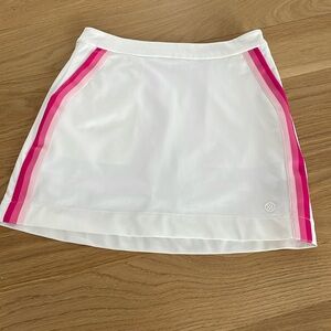G/FORE TUX LADIES GOLF PERFORMANCE SKORT Skirt  Ombre Pink Stripe SNOW Size 0